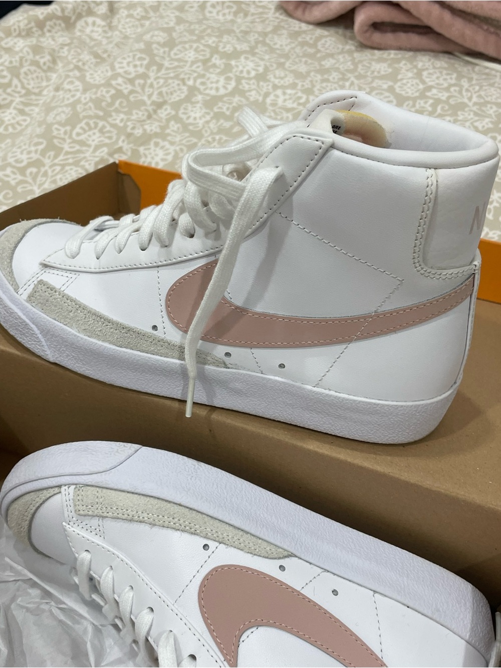 Nike Blazer Mid ‘77 Pink Women’s 7.5 - Picture 3 of 9